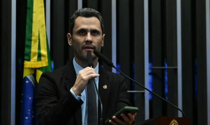 Cleitinho lidera todos os cenários em MG, diz Quaest