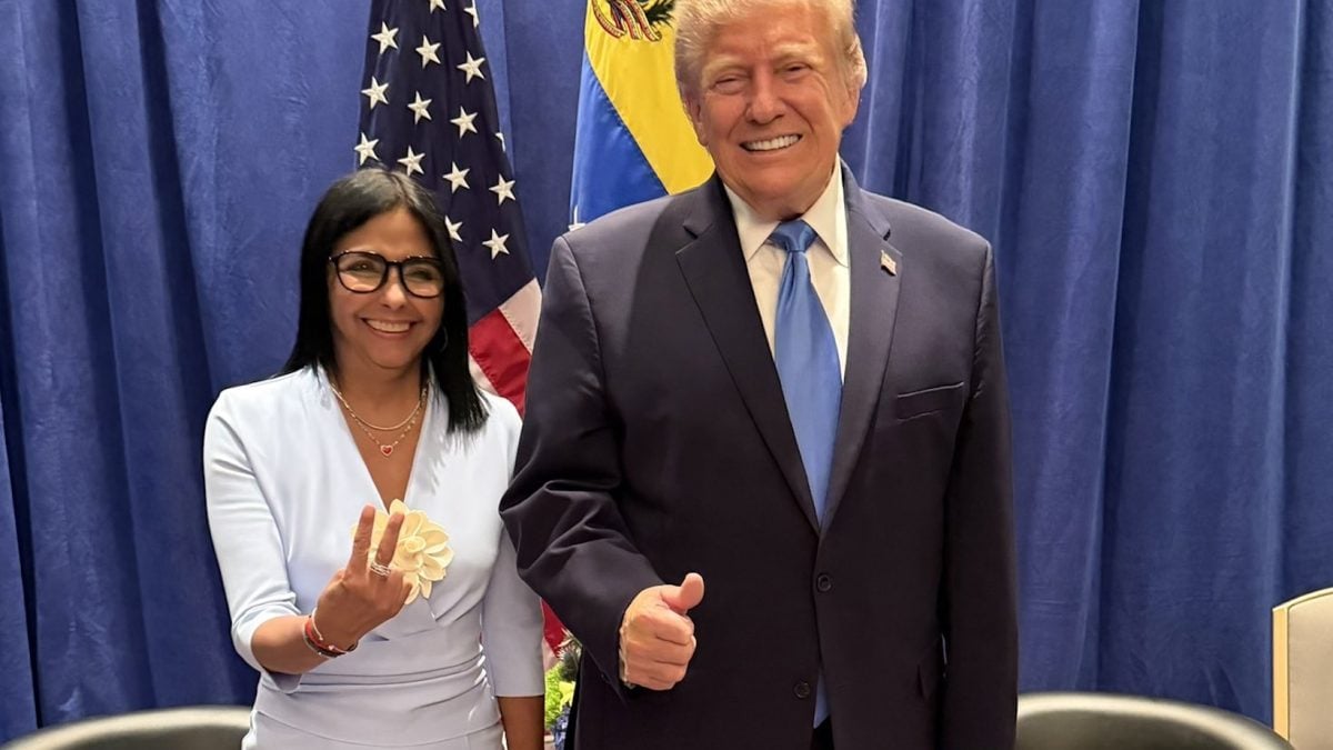 Delcy se encontra com Trump e chama reunião de “histórica”