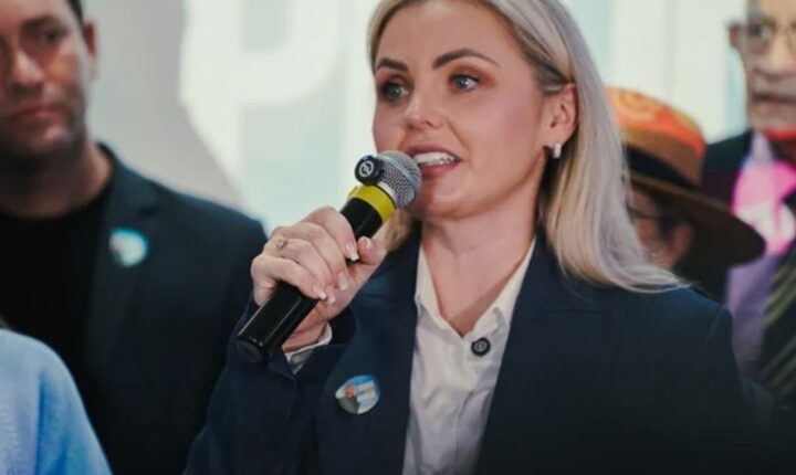 Clariana Barão prioriza propostas de proteção à mulher e à infância em plano de governo
