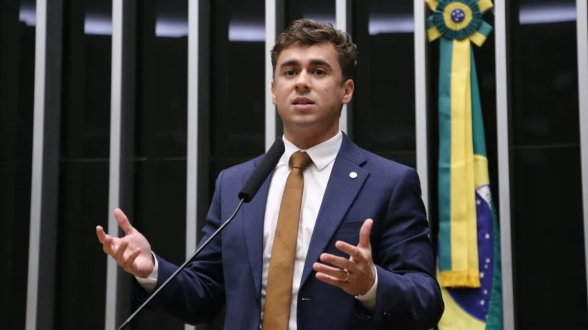 Nikolas pede para o povo ir às ruas contra “inimigos da nação”