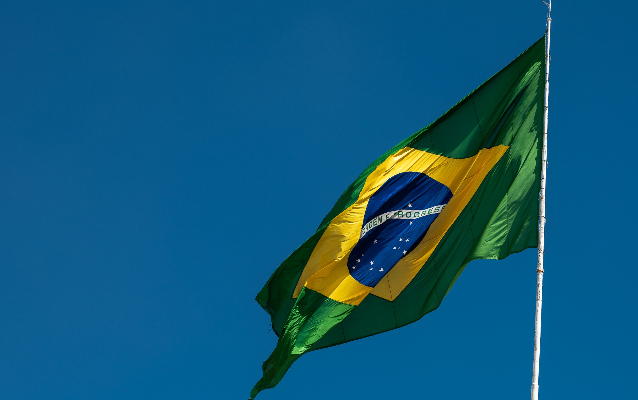 Datafolha: 43% estão otimistas com o Brasil e 37%, pessimistas a duas semanas das eleições