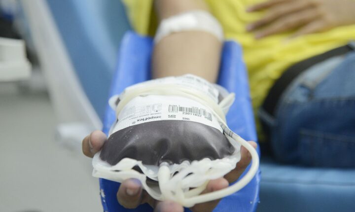 Ministério da Saúde autoriza doação de sangue para pessoas com mais de 70 anos