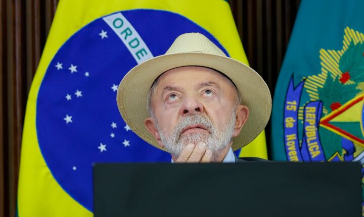 Lula é desaprovado por 52,8% dos brasileiros, diz Futura