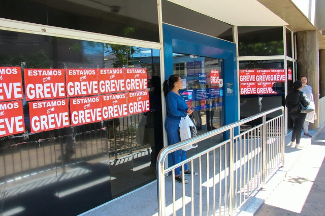 Greve da Caixa termina e agências reabrem nesta quarta-feira