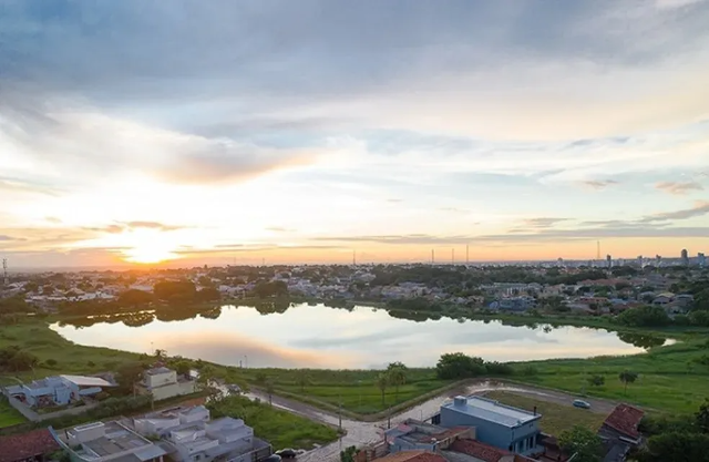 Lagoa Itatiaia ganha feira com música, arte e gastronomia aos domingos