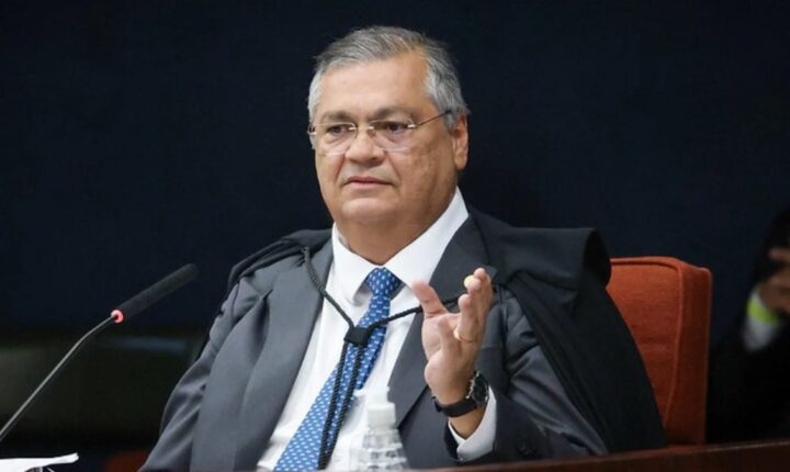 Dino pede que STF acione Lula e Itamaraty sobre sanções dos EUA