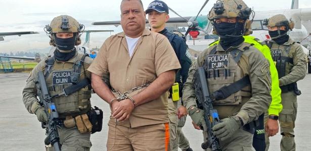 Colômbia entrega aos EUA líder acusado de tráfico e terrorismo