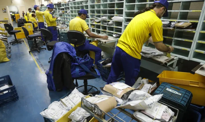 TST determina manutenção de 80% do efetivo durante greve dos Correios