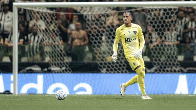 Delfim pega três pênaltis e leva Atlético-MG à semifinal da Sul-Americana