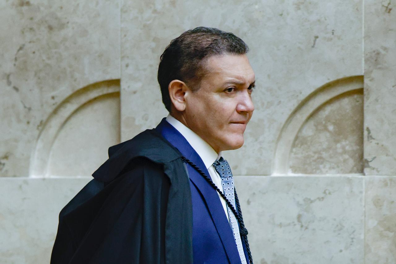 Nunes Marques manda suspender jingle de Lula “foi o Flávio Bolsonaro”