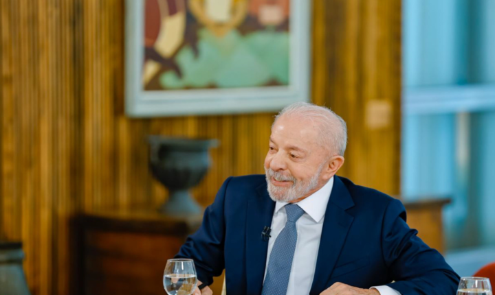 Lula dará entrevista ao Flow no dia do debate da “TV Globo”