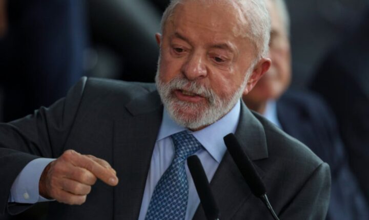 Lula é aprovado por 44,1% e desaprovado por 53,1%, aponta pesquisa recente