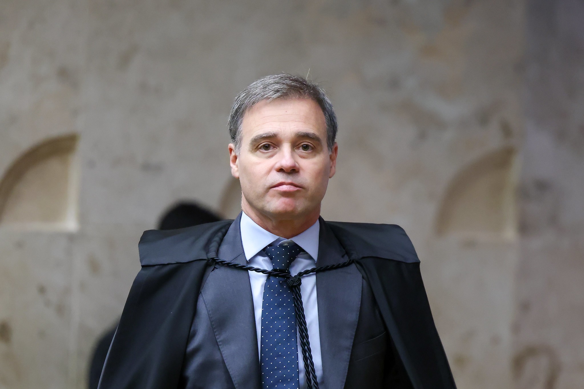 STF mantém suspensão de multas da NR-1 sobre saúde mental no trabalho por mais 90 dias