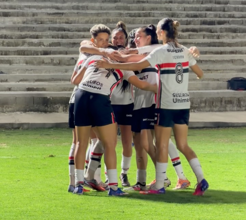 São Paulo faz 3 gols no 2º tempo e vence Flamengo pela semifinal feminina