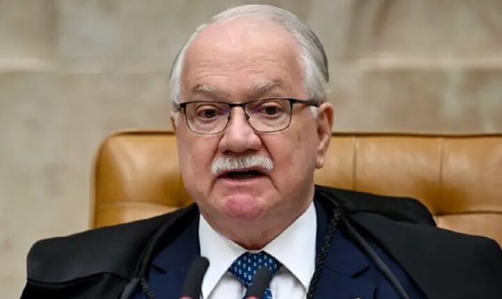 Fachin dá 24 horas para PF prestar informações sobre celular de Vorcaro