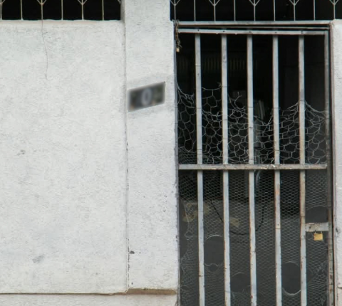 PM descobre senha secreta em ‘boca de fumo’, prende dois em flagrante e apreende drogas