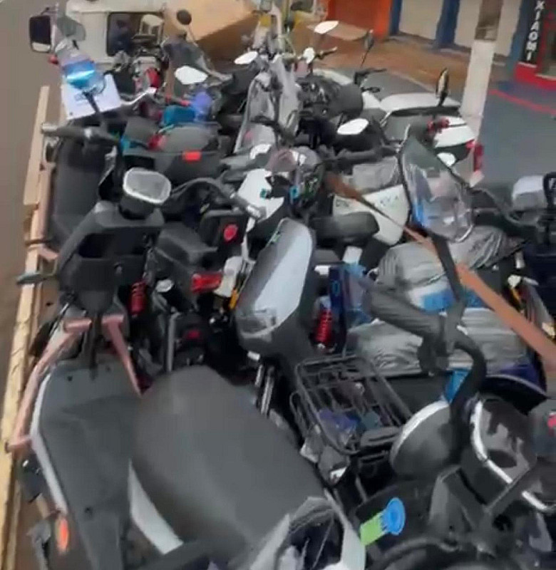 Operação prende 5 pessoas em flagrante e apreende 32 motos elétricas em Dourados