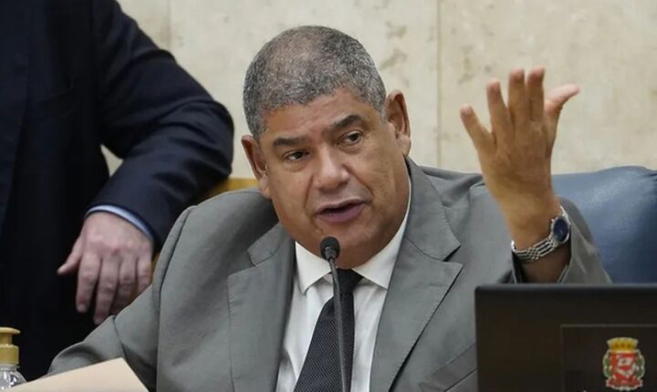 Ex-vereador Milton Leite se entrega à polícia após operação contra PCC
