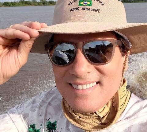 Celso Portiolli encara pescaria no Pantanal e faz ‘tour’ por Corumbá