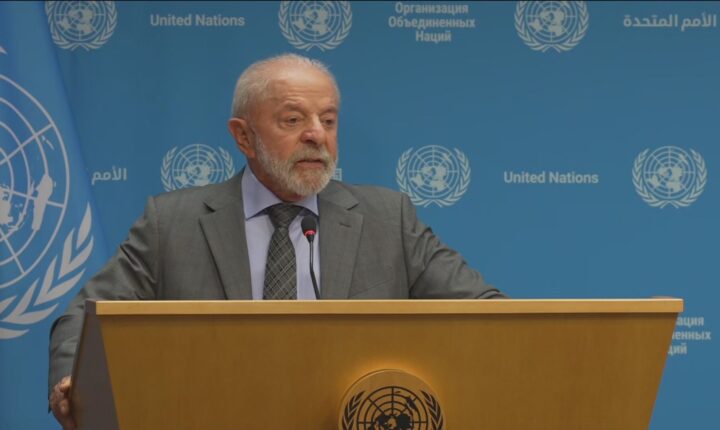 Em encontro com pastores, Lula critica guerras e diz que levará defesa da paz à ONU