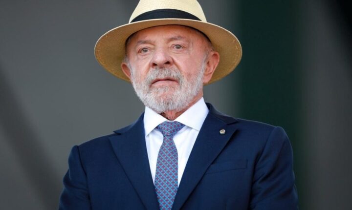Lula aumenta Bolsa Família para R$ 691 a 17 dias do 1º turno
