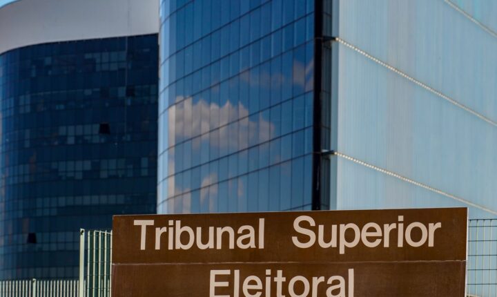 Tribunal Superior Eleitoral registra mais de 50 mil denúncias de propaganda irregular