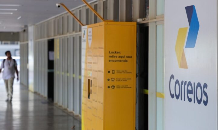 TST adia para 5ª feira julgamento sobre greve dos Correios