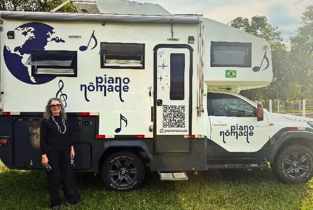 Sonho de adolescência vira 50 mil km de estrada com ‘piano’ a bordo