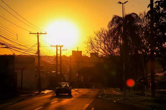 Tarde de domingo tem sensação térmica de 46°C em MS
