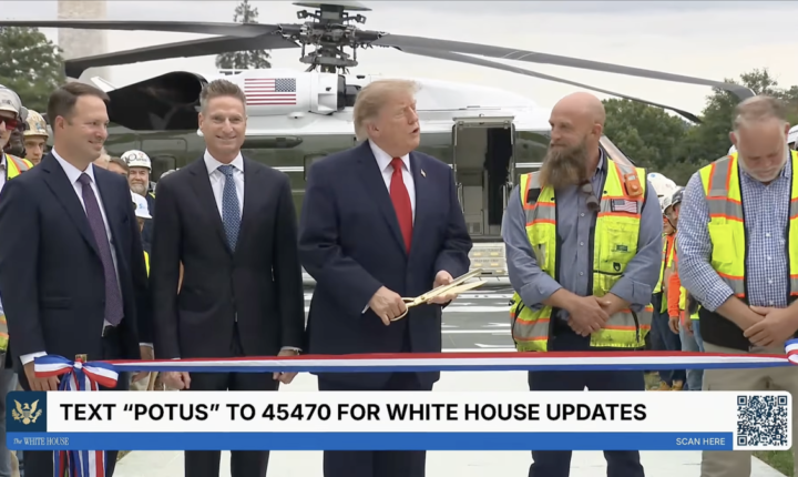 Após retaliação da imprensa, Trump faz discurso inaudível