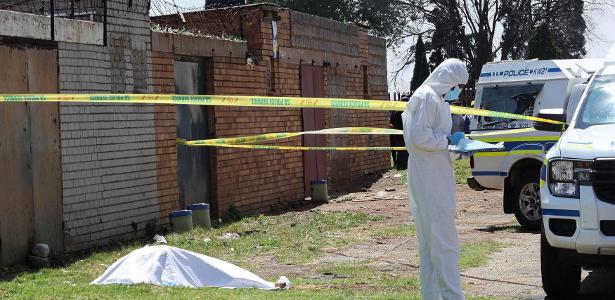 Descoberta de décimo corpo eleva temor da atuação de um assassino em série na região metropolitana de Joanesburgo