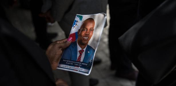 Dezoito suspeitos de matar presidente do Haiti chegam a Miami, nos EUA