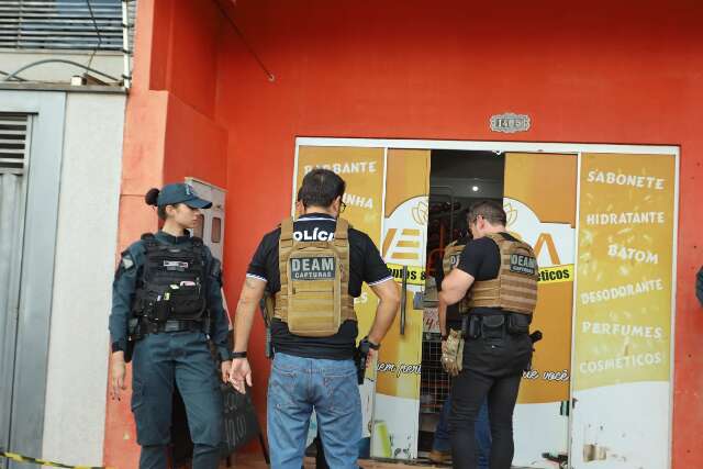 Autor de feminicídio chegou à loja de aviamentos já atirando contra a irmã