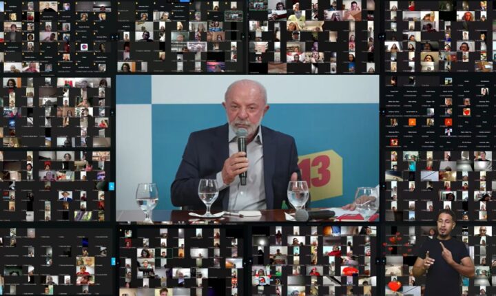 Lula faz ‘live’ com apoiadores no Alvorada; em 2022, TSE proibiu Bolsonaro de promover própria campanha no palácio