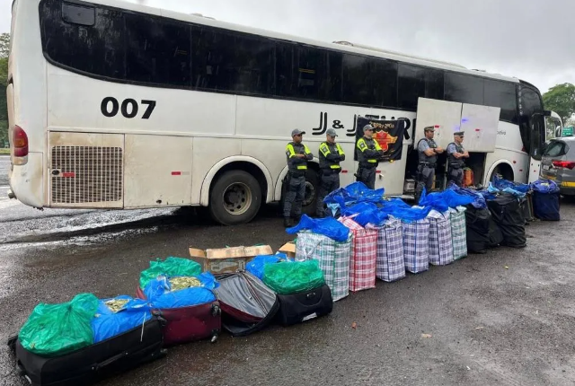 Ônibus que saiu de MS levava carga recorde de 746 kg de folhas de coca