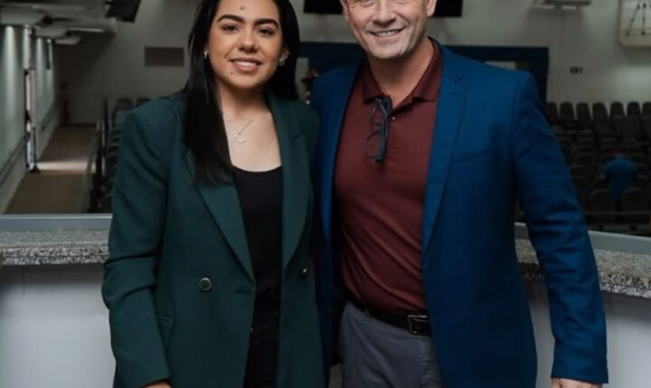 Cassy Monteiro e André Salineiro realizam ato de campanha para Flávio Bolsonaro em Campo Grande
