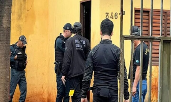 Jovem é assassinado a tiros dentro de casa em Rio Brilhante e polícia investiga o caso
