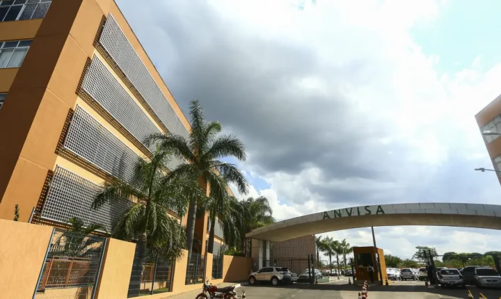 Anvisa proíbe comercialização de cosméticos e determina recolhimento de gel falsificado