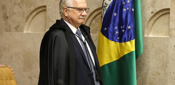 Fachin recoloca o óbvio no trilho ao acenar com punição de togas
