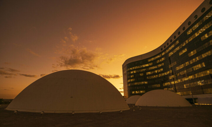TSE reúne big techs, monitora clima e aciona PRF para prevenção de riscos às eleições
