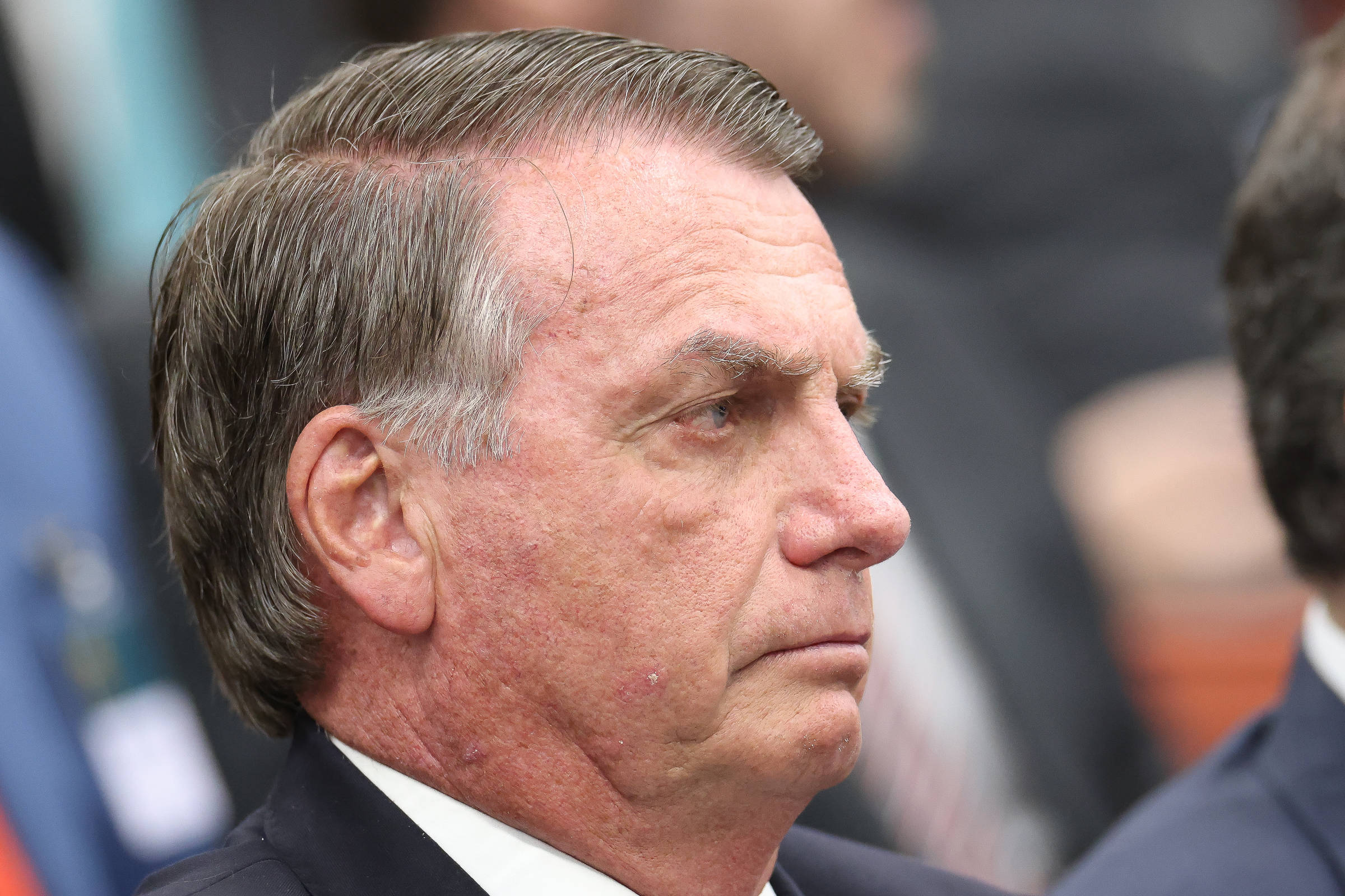 Soltar Bolsonaro em decisão liminar exigiria evidência de erro judicial crasso, apontam especialistas