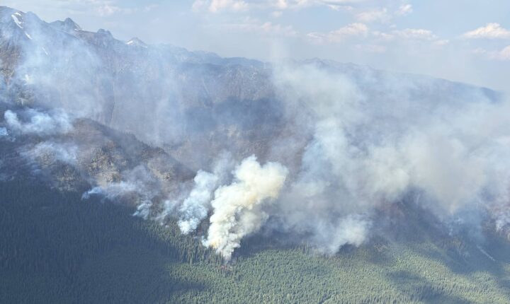 Jovens processam governo do Canadá em ação inédita por descumprimento de metas climáticas