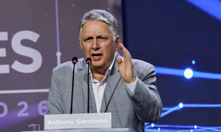 Garotinho desiste de recurso no TSE e abre caminho para vitória de Douglas Ruas no RJ