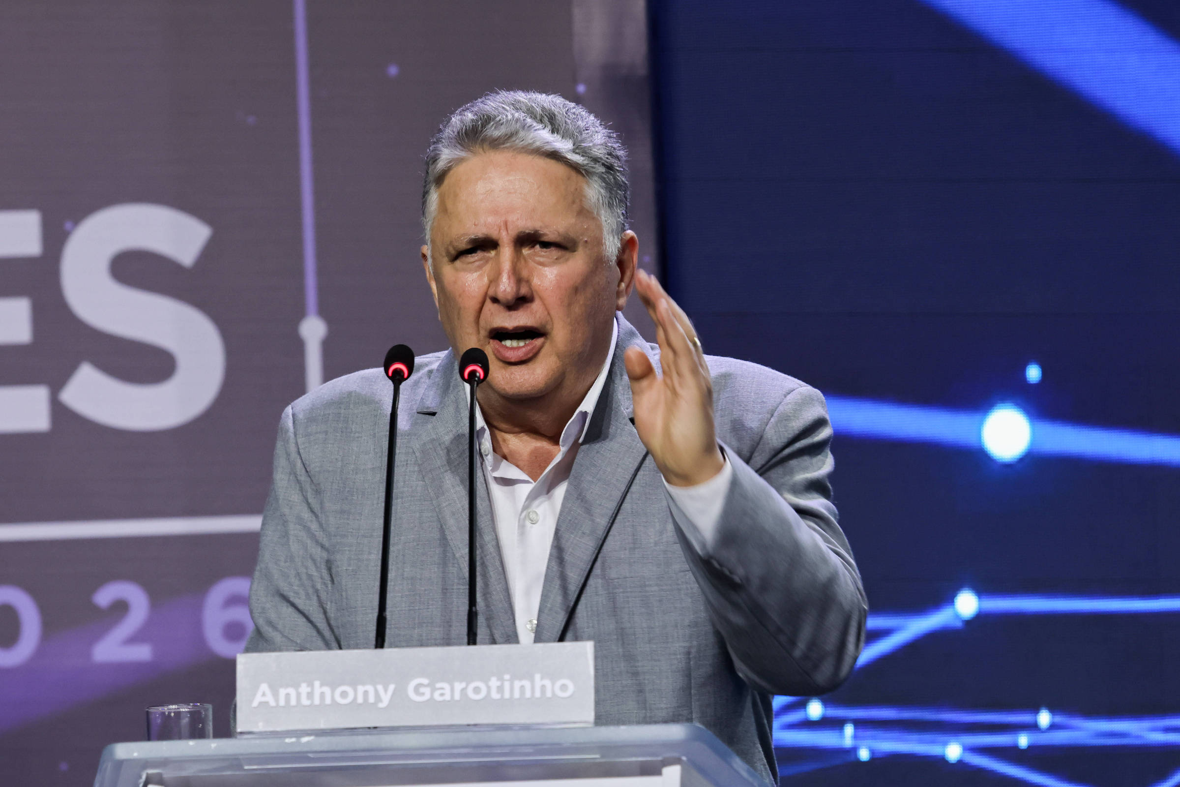 Garotinho desiste de recurso no TSE e abre caminho para vitória de Douglas Ruas no RJ
