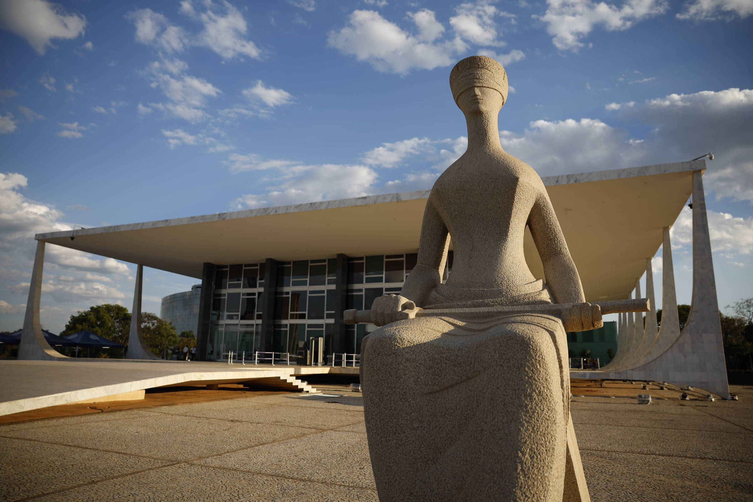 Surpreendidas, associações pedem que governo adie veto à compra de pré-precatórios por fundos