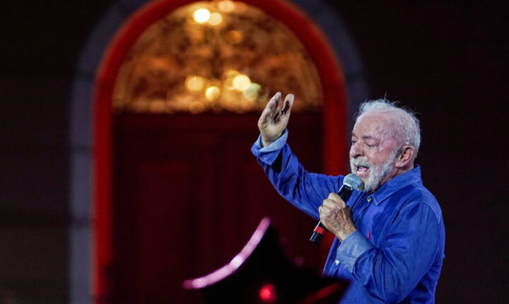 Lula busca quarto mandato enfrentando desgaste de imagem após 44 anos em disputas eleitorais