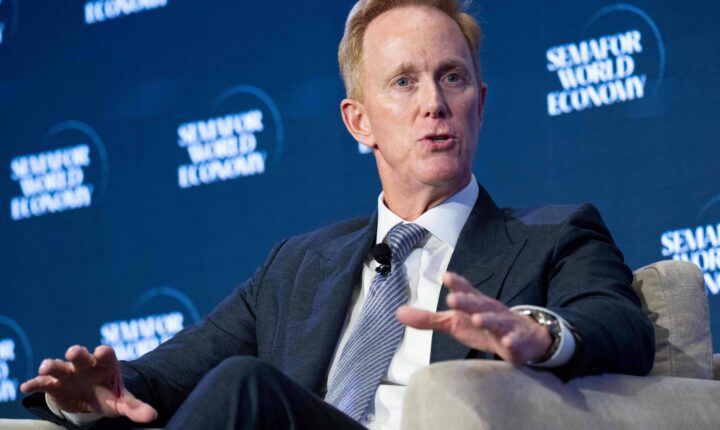Roger Lynch deixa o comando da Condé Nast para assumir a liderança da Mattel