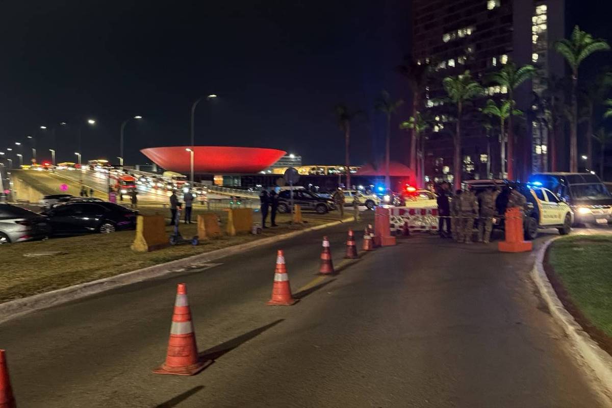 Polícia Militar investiga suspeita de artefato explosivo em mochila arremessada perto do STF