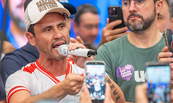 Na reta final das eleições em MG, Cleitinho vira alvo da direita, que recorre ao antipetismo