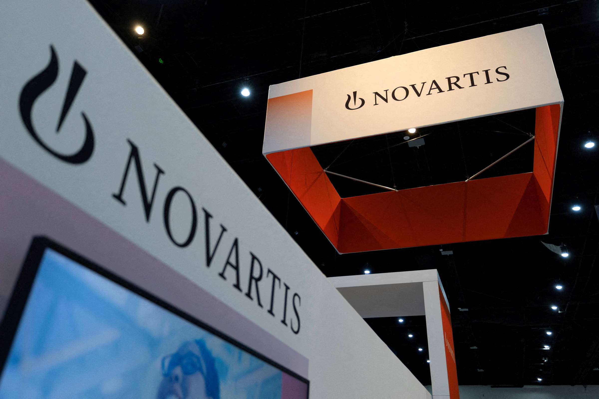 Novartis fecha acordo de até US$ 7,75 bi com chinesa Abogen para desenvolver medicamentos de RNA